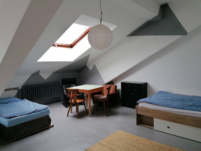 Datei:Mehrbettzimmer 1 .jpg